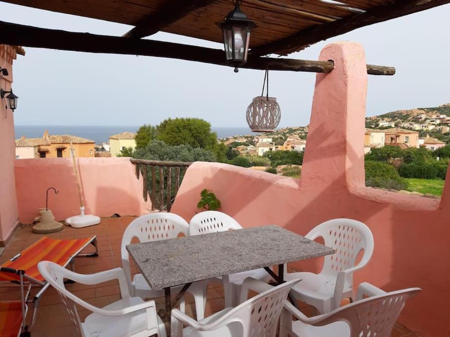Un Angolo Di Paradiso A Pochi Passi Dal Mare Nel Villaggio Calarossa 罗萨岛 外观 照片