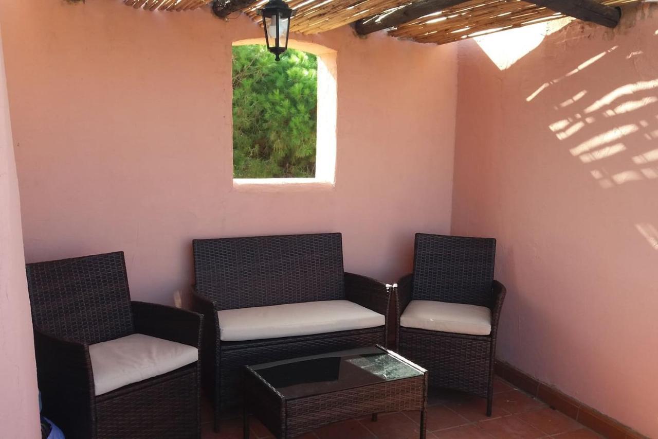 Un Angolo Di Paradiso A Pochi Passi Dal Mare Nel Villaggio Calarossa 罗萨岛 外观 照片