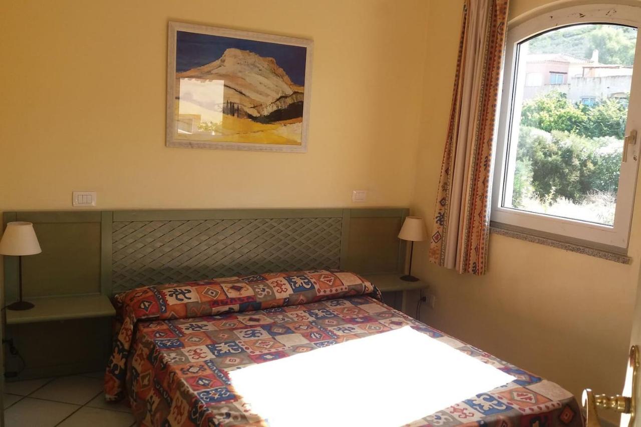 Un Angolo Di Paradiso A Pochi Passi Dal Mare Nel Villaggio Calarossa 罗萨岛 外观 照片
